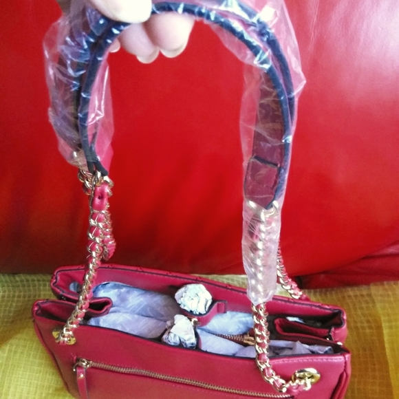 Bags - Picture 6 of 9